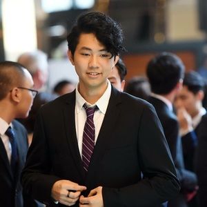 Meet your Posher, Hoang